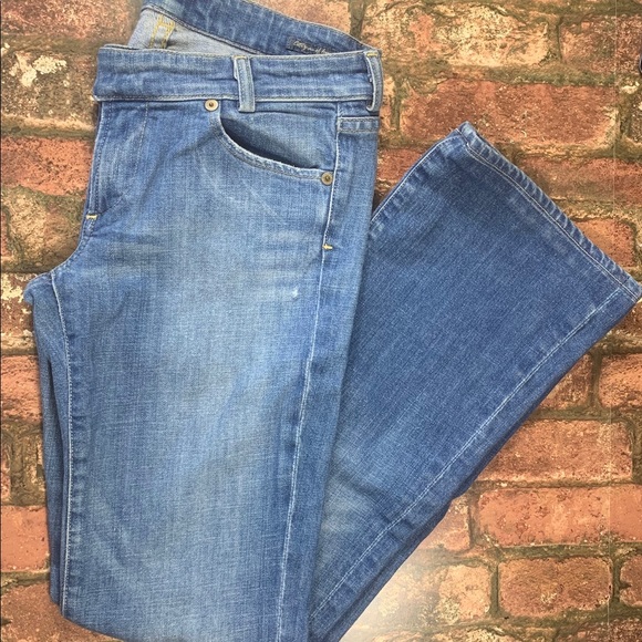 Citizens of Humanity • Lily Extended Tab Flare - Picture 2 of 7